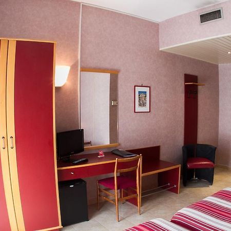 Grand Hotel Italiano Benewent Zewnętrze zdjęcie