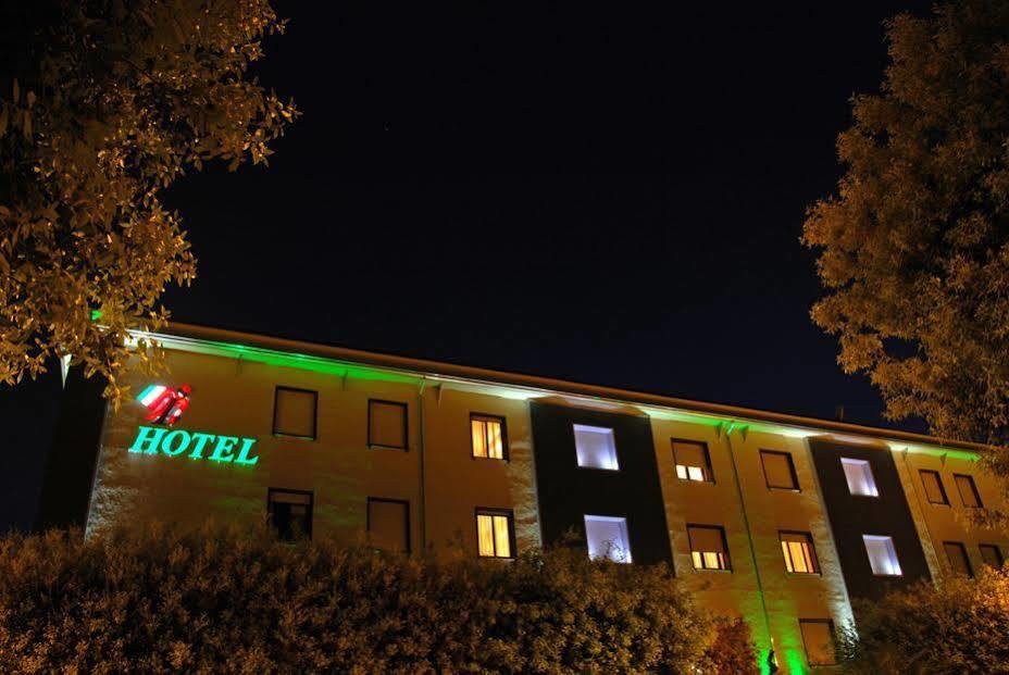 Grand Hotel Italiano Benewent Zewnętrze zdjęcie